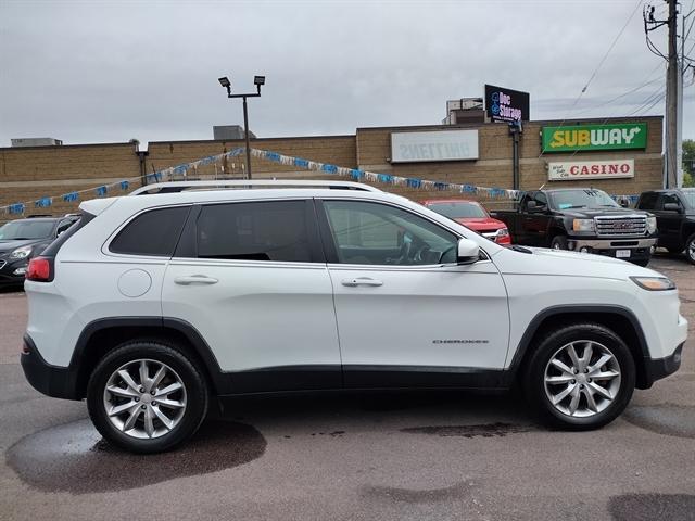 used 2018 Jeep Cherokee car, priced at $19,995