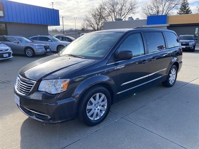 used 2014 Chrysler Town & Country car, priced at $3,995