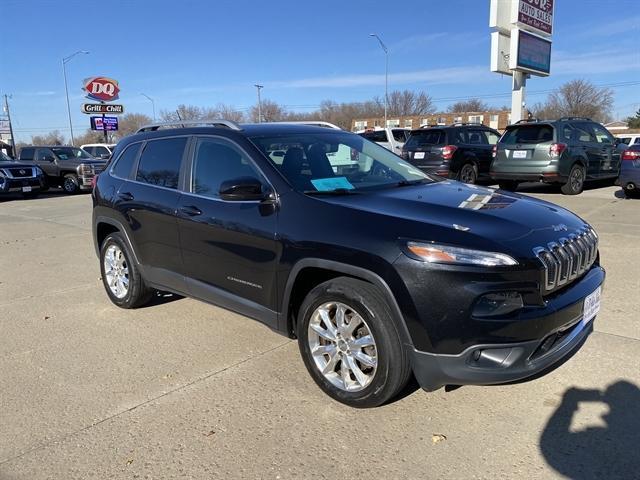 used 2015 Jeep Cherokee car, priced at $12,995