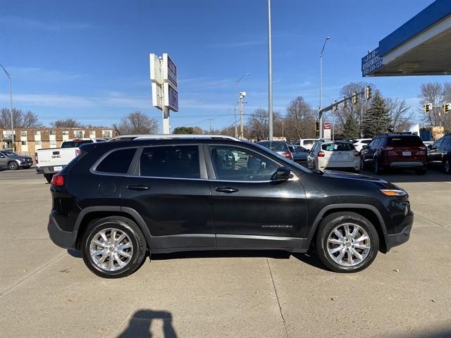 used 2015 Jeep Cherokee car, priced at $12,995