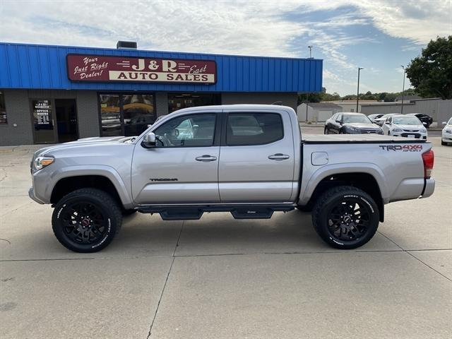 used 2016 Toyota Tacoma car, priced at $24,995