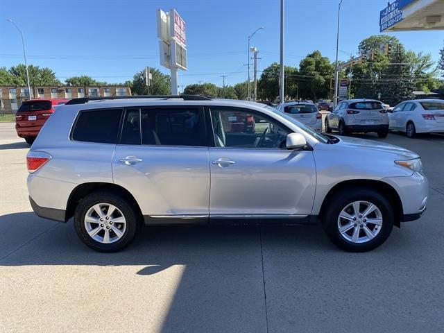 used 2011 Toyota Highlander car, priced at $16,995