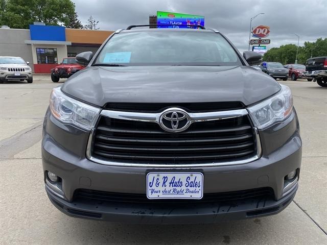 used 2016 Toyota Highlander car, priced at $20,995