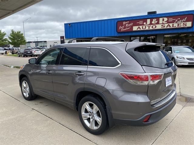 used 2016 Toyota Highlander car, priced at $20,995