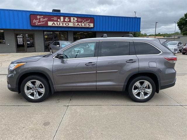 used 2016 Toyota Highlander car, priced at $20,995