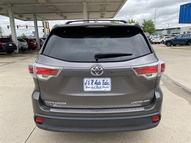 used 2016 Toyota Highlander car, priced at $20,995