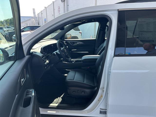 new 2026 Chevrolet Traverse car, priced at $45,319