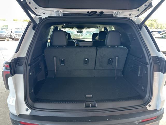 new 2026 Chevrolet Traverse car, priced at $45,319