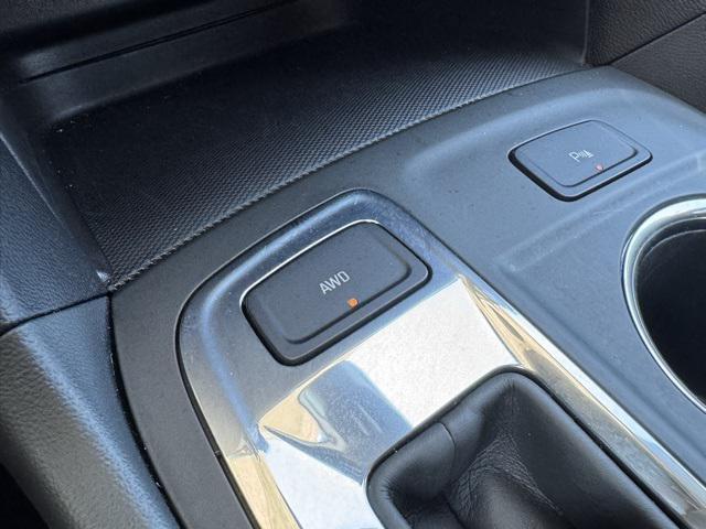 used 2023 Chevrolet Equinox car, priced at $23,900