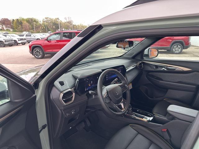 new 2025 Chevrolet TrailBlazer car, priced at $28,657