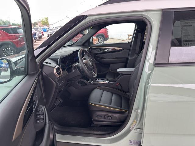 new 2025 Chevrolet TrailBlazer car, priced at $28,657