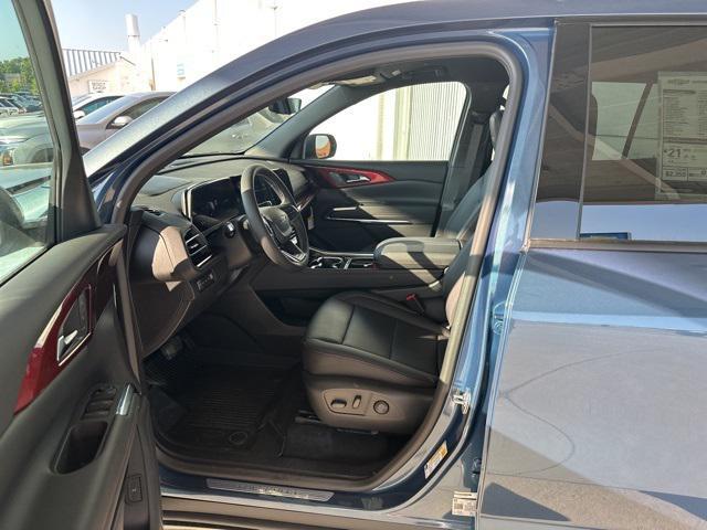 new 2026 Chevrolet Traverse car, priced at $50,347