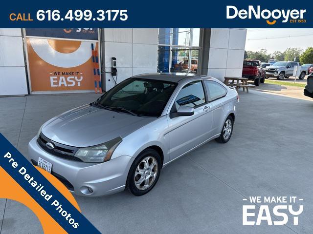 used 2009 Ford Focus car, priced at $5,000