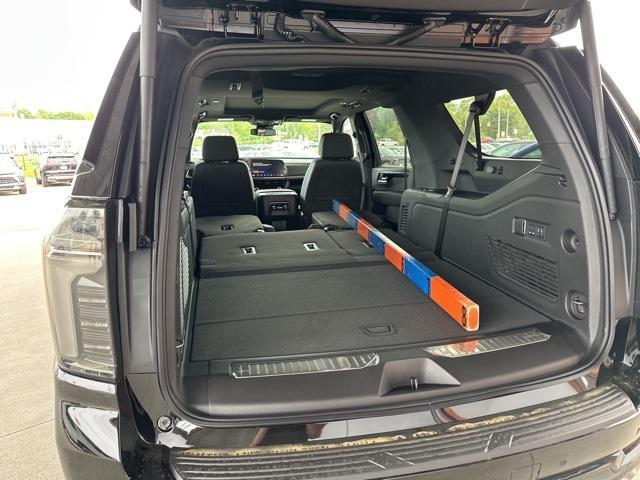 new 2025 Chevrolet Suburban car, priced at $80,193