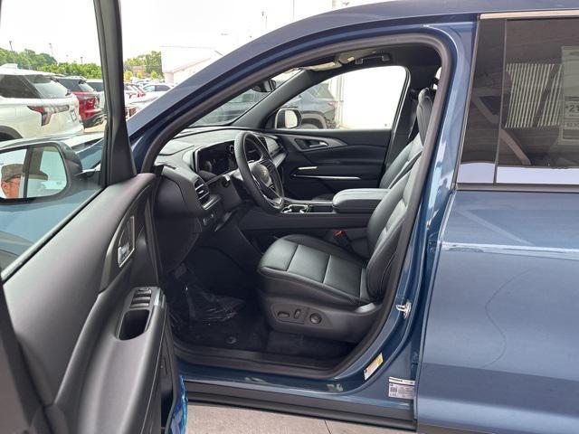 new 2025 Chevrolet Traverse car, priced at $43,896