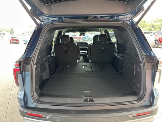 new 2025 Chevrolet Traverse car, priced at $43,896