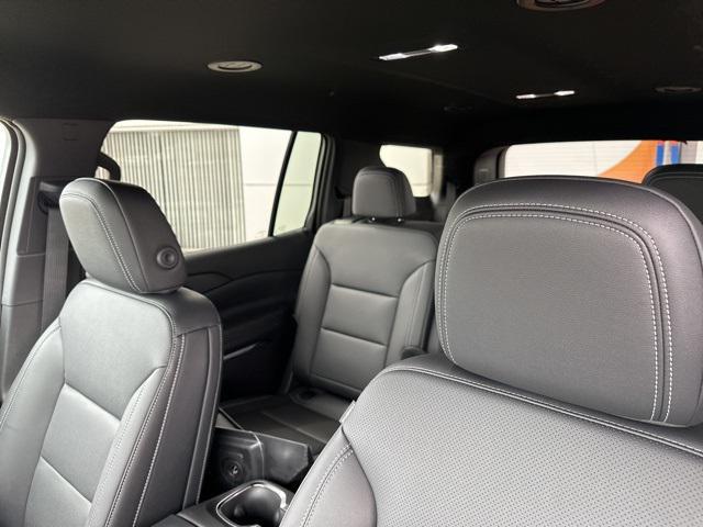 new 2025 Chevrolet Traverse car, priced at $44,274