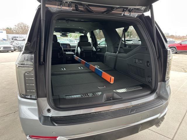 new 2025 Chevrolet Suburban car, priced at $77,597