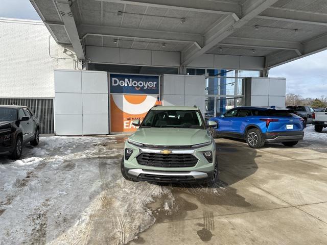 new 2025 Chevrolet TrailBlazer car, priced at $27,641