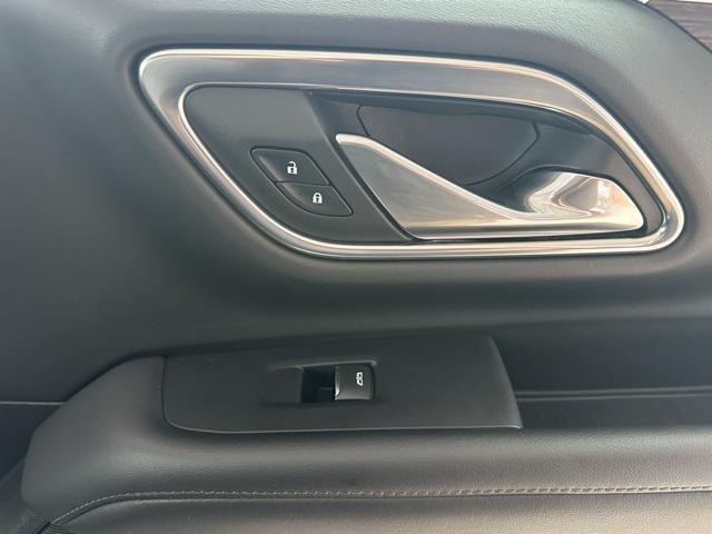 used 2022 Chevrolet Suburban car, priced at $50,000