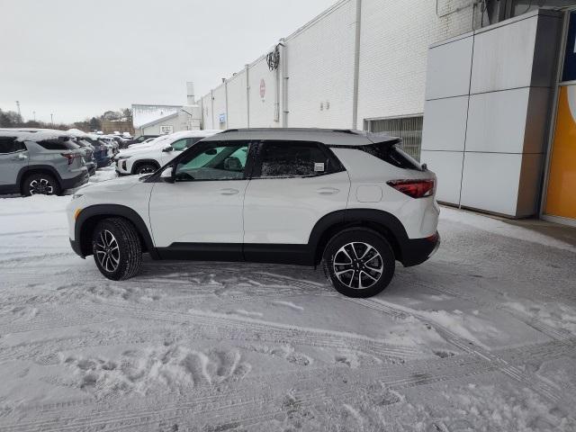 new 2025 Chevrolet TrailBlazer car, priced at $27,641