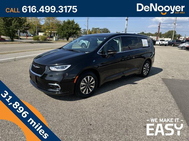 used 2023 Chrysler Pacifica Hybrid car, priced at $32,500