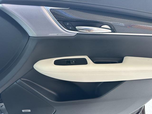 used 2020 Cadillac XT6 car, priced at $29,000