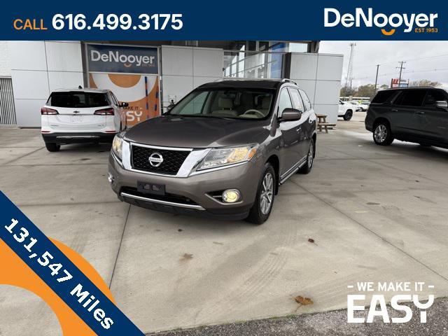 used 2013 Nissan Pathfinder car, priced at $9,500