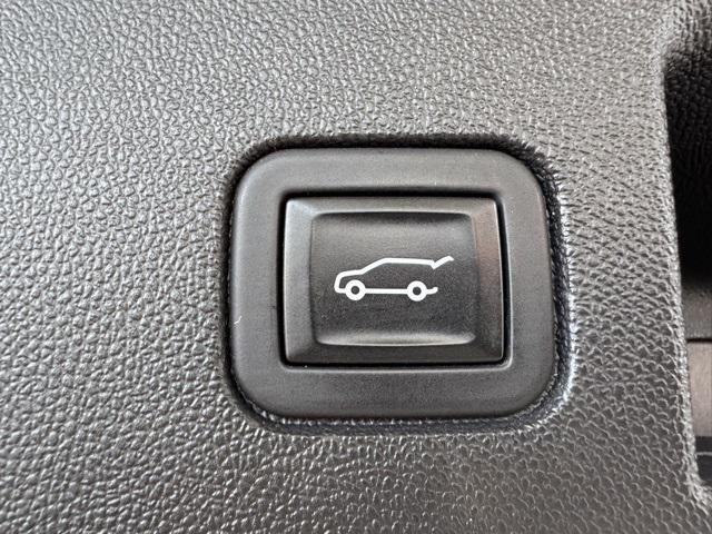 used 2023 Chevrolet Equinox car, priced at $22,000