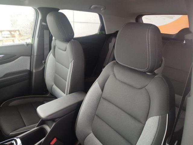 new 2025 Chevrolet TrailBlazer car, priced at $25,921
