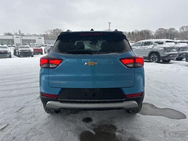 new 2025 Chevrolet TrailBlazer car, priced at $28,000