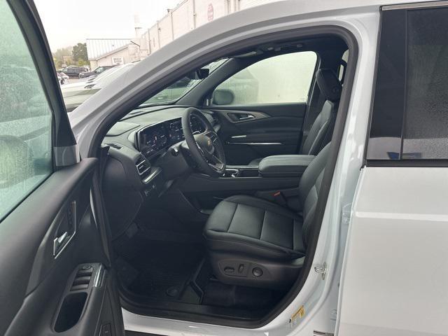 new 2026 Chevrolet Traverse car, priced at $48,618