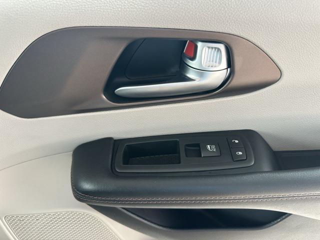 used 2017 Chrysler Pacifica car, priced at $14,250