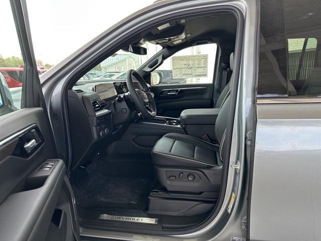 new 2025 Chevrolet Suburban car, priced at $77,797