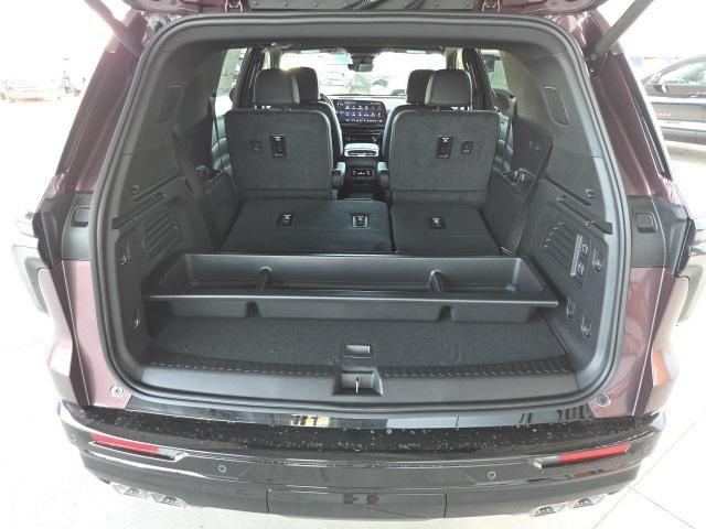 new 2026 Chevrolet Traverse car, priced at $57,105