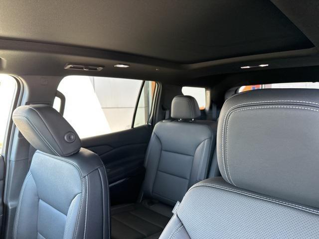 new 2025 Chevrolet Traverse car, priced at $46,166