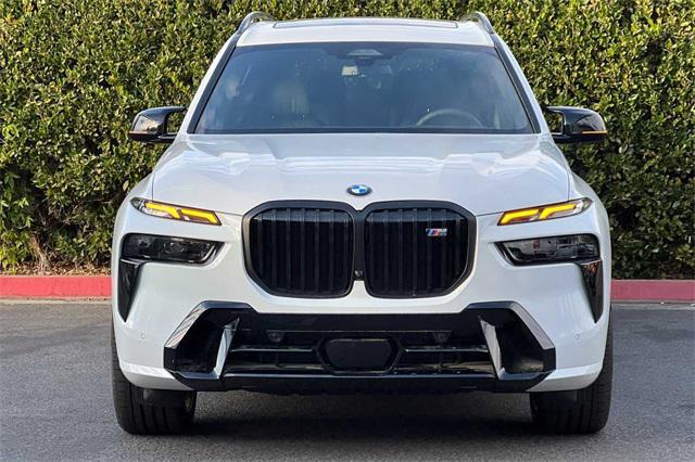 new 2025 BMW X7 car, priced at $113,245