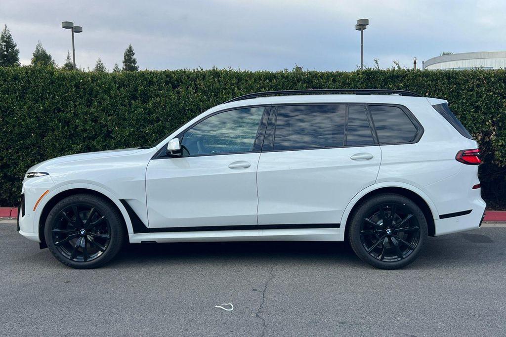 new 2026 BMW X7 car, priced at $98,270