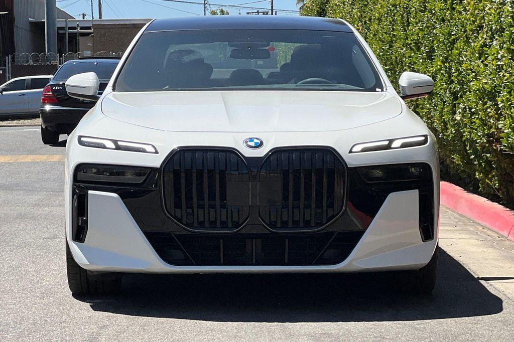 new 2025 BMW 760 car, priced at $129,570