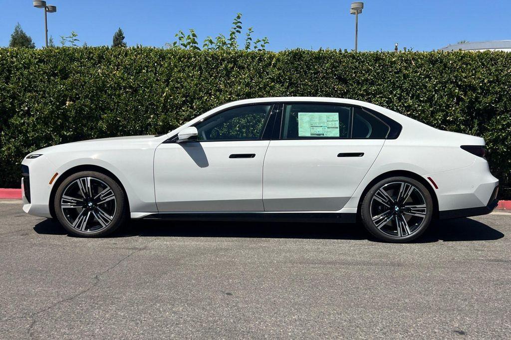 new 2025 BMW 760 car, priced at $129,570