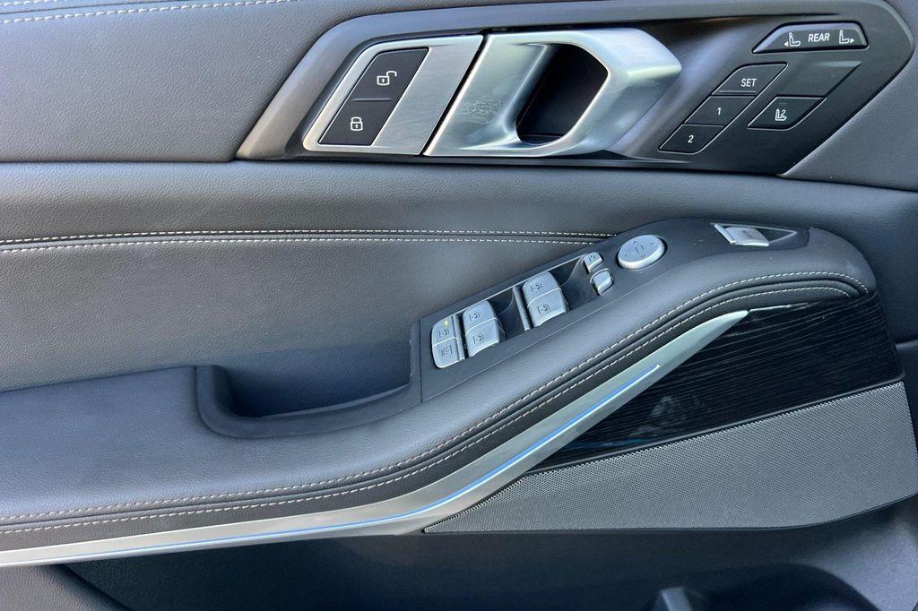 used 2025 BMW X7 car, priced at $92,522