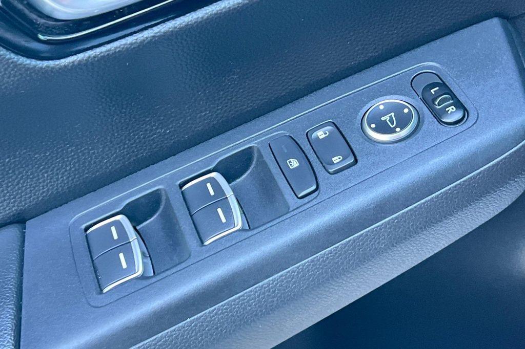 used 2023 Honda CR-V Hybrid car, priced at $33,133