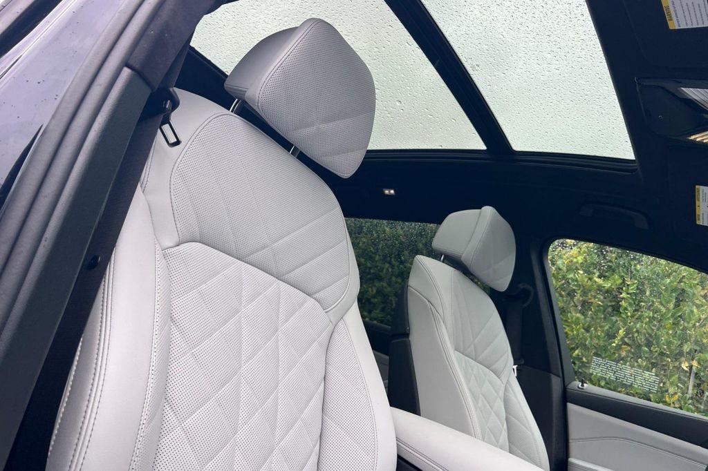 used 2025 BMW X7 car, priced at $90,862