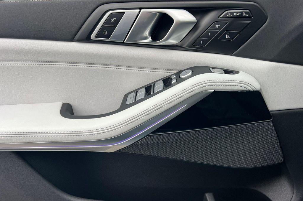 used 2025 BMW X7 car, priced at $90,862