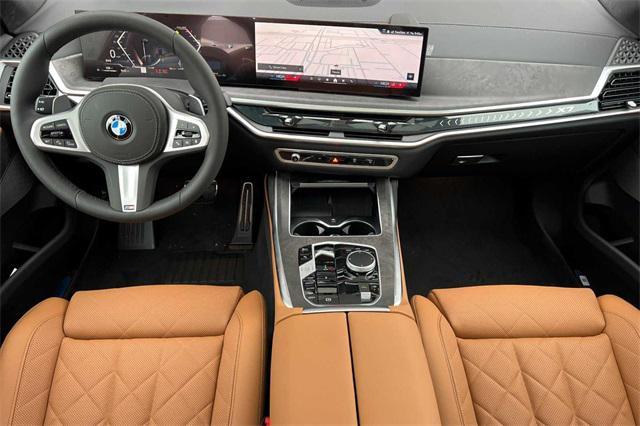 new 2025 BMW X7 car, priced at $90,435