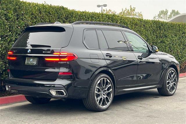 new 2025 BMW X7 car, priced at $90,435