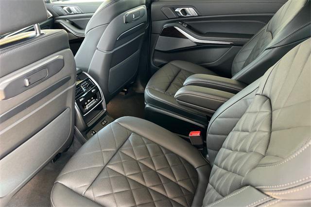 new 2025 BMW X7 car, priced at $97,120