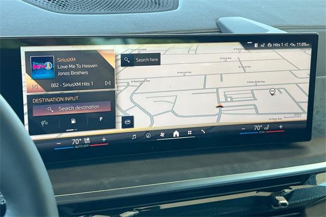 new 2025 BMW X7 car, priced at $96,025