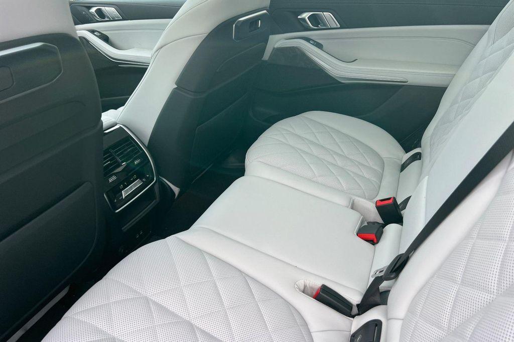 new 2026 BMW X7 car, priced at $91,880