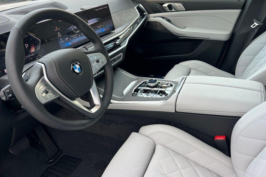 new 2026 BMW X7 car, priced at $91,880